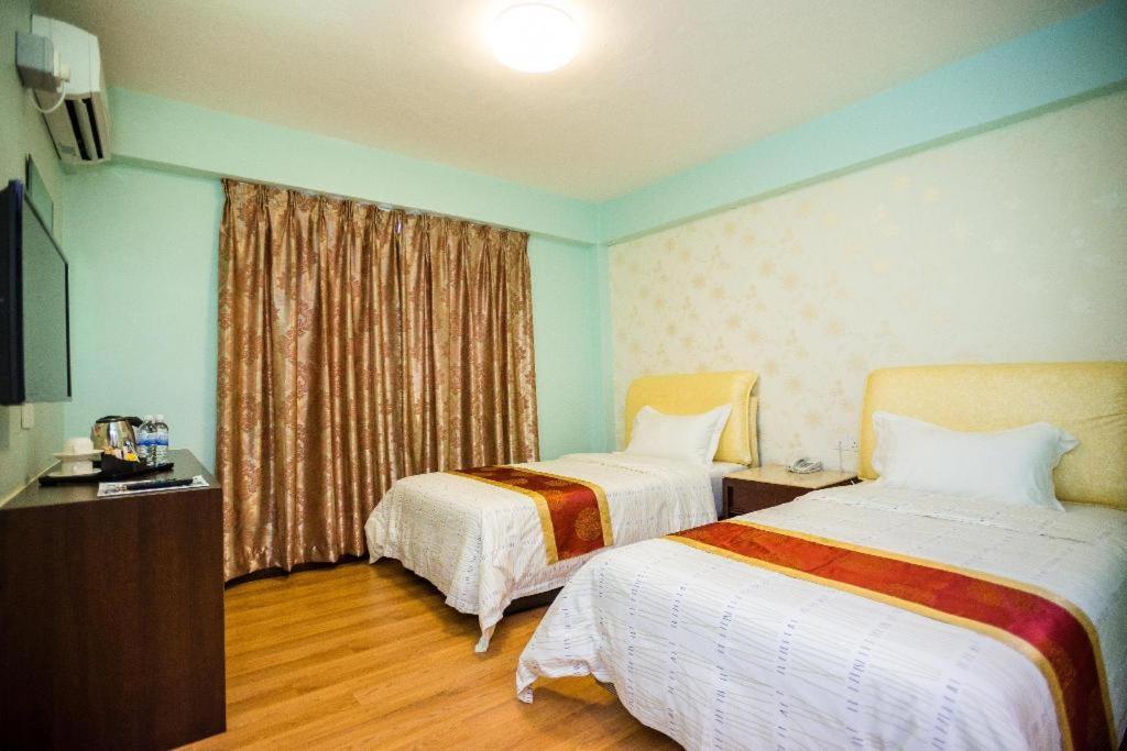 Hotel Zamburger Grand City Malacca Екстериор снимка