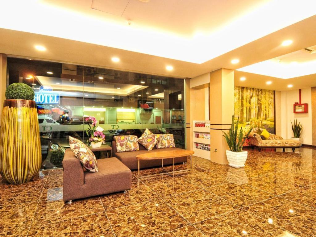 Hotel Zamburger Grand City Malacca Екстериор снимка